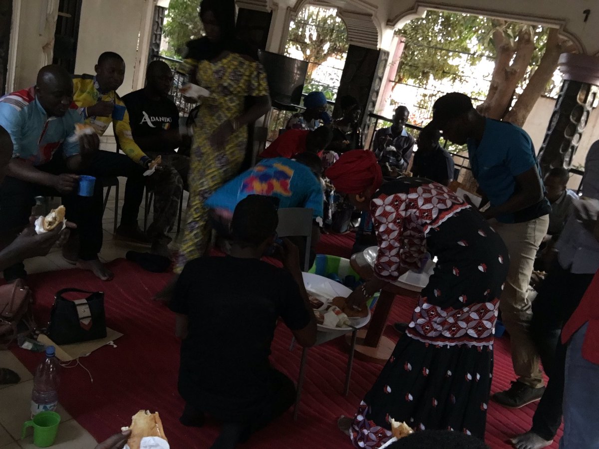 Rtc_Gao_Askia's tweet photo. De passage à Bamako, le Vice-président du @Rtc_Gao_Askia a été invité à la rencontre de camaraderie organisée par 3 autres clubs de la capitale.
#RotaractMali
#District9101 https://t.co/rFQhW1D8d3