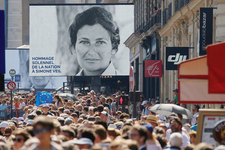 Pensée particulière aujourd’hui pour toutes les femmes qui subissent des situations précaires, des violences sexistes et sexuelles, des inégalités dans leurs conditions professionnelles... «Penser équitablement, bâtir intelligemment, innover pour le changement» pour tous