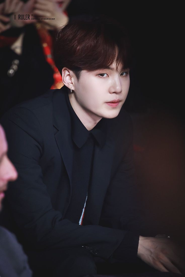 oca645's tweet photo. Saengil chukha hamnida
Saengil chukha hambida
Saranghaenun min yoongi
Saengil chukha hamnida 
Intinya hbd deh kak syuga syuga
 🎉🎉🎉🎉🎉🎉🎉💜💜💜💜💜💜💜#HappyBirthdayYoongi 
#HappySUGAday 
#SUGADAY 
#OurKingSuga 
#ShiningDayOfMinPD 
#AyoSUGA 
#SugaOurStartAndOurEnd https://t.co/XuwRAR9qLk