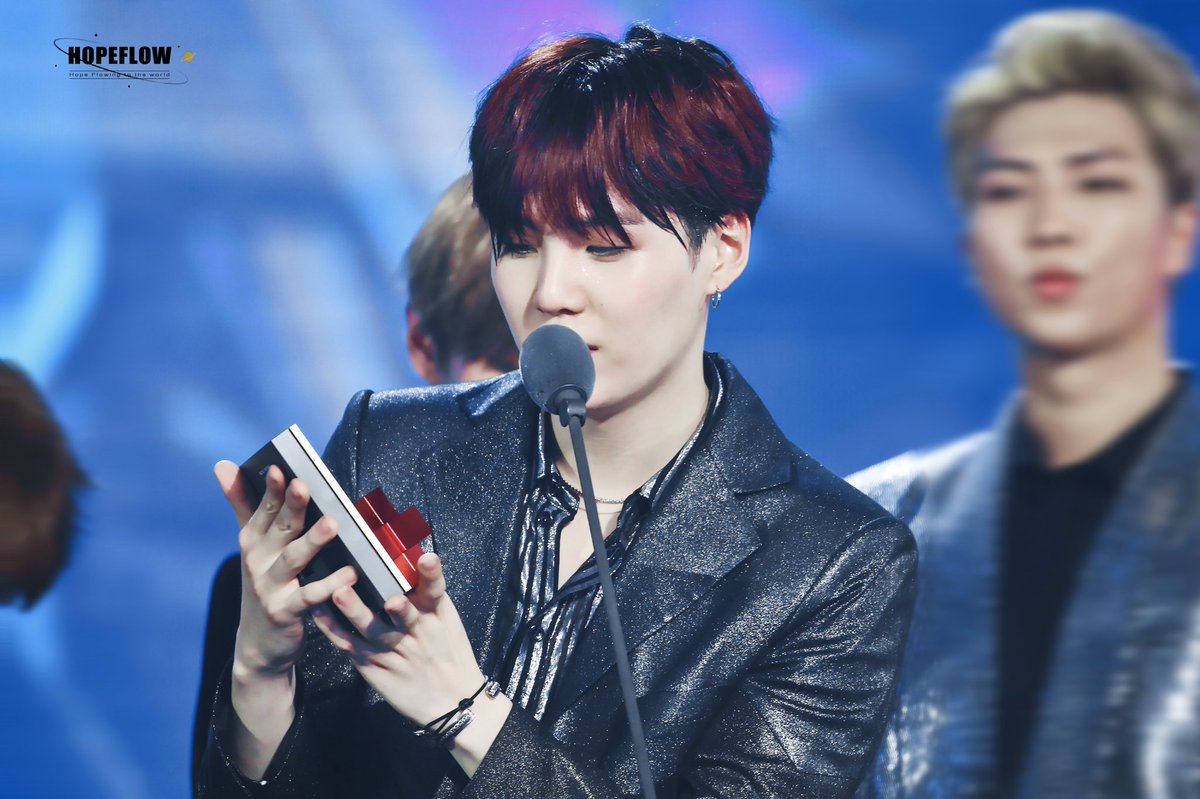 HopeFlow0218's tweet photo. #HappySUGAday https://t.co/H6Y3oNSqs5