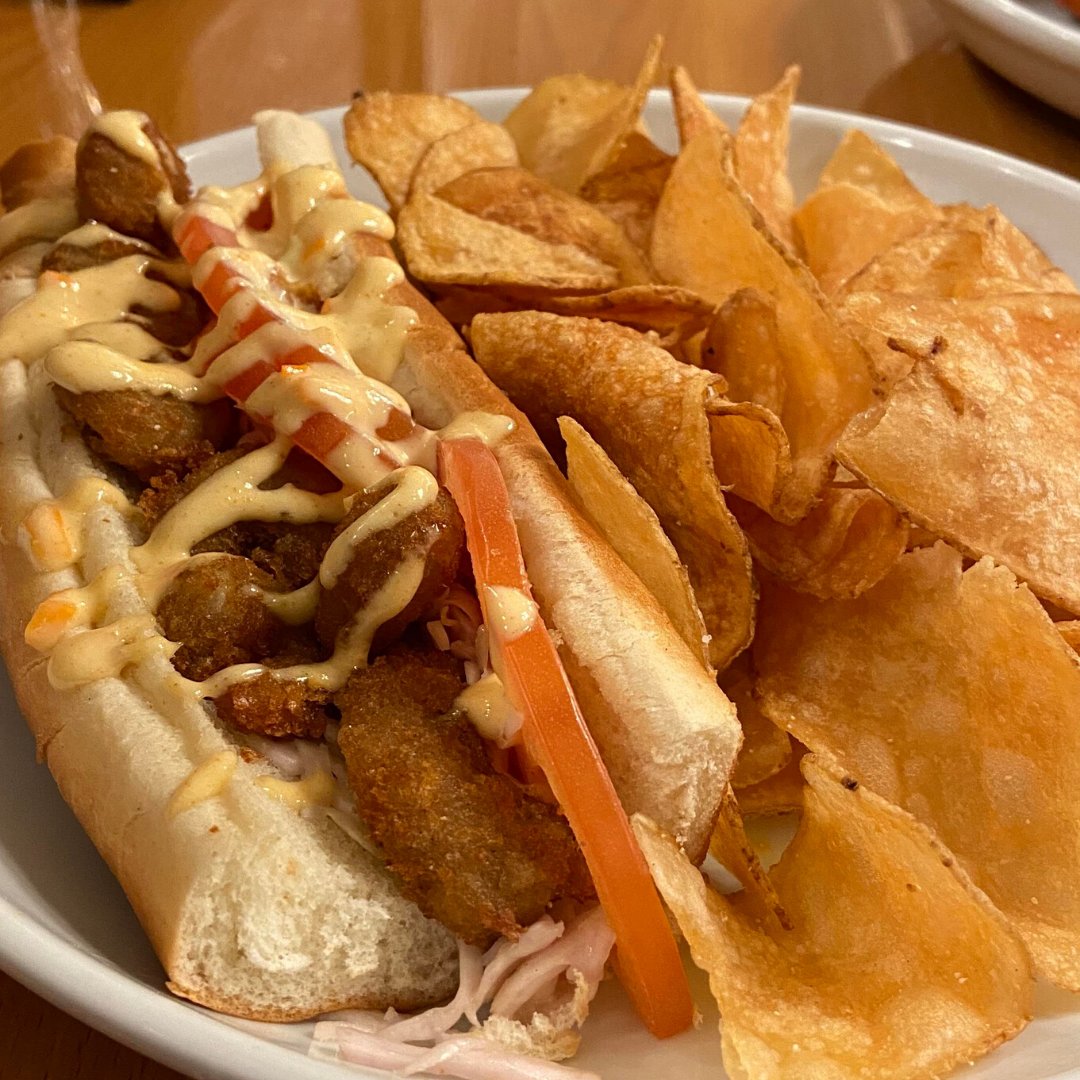 MarketOnHouston's tweet photo. Shrimp Po Boy with southwestern coleslaw, tomato &amp; pickles on a toasted brioche. #MOH https://t.co/K9f4njZzA9