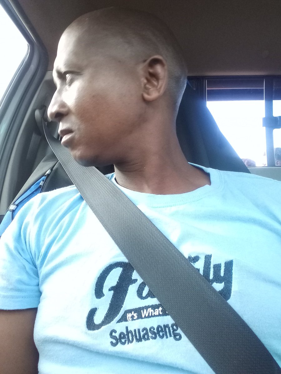sebuwasengwe's tweet photo. A man behind MOLEKO ART PROJECT https://t.co/8CvaN5INMS