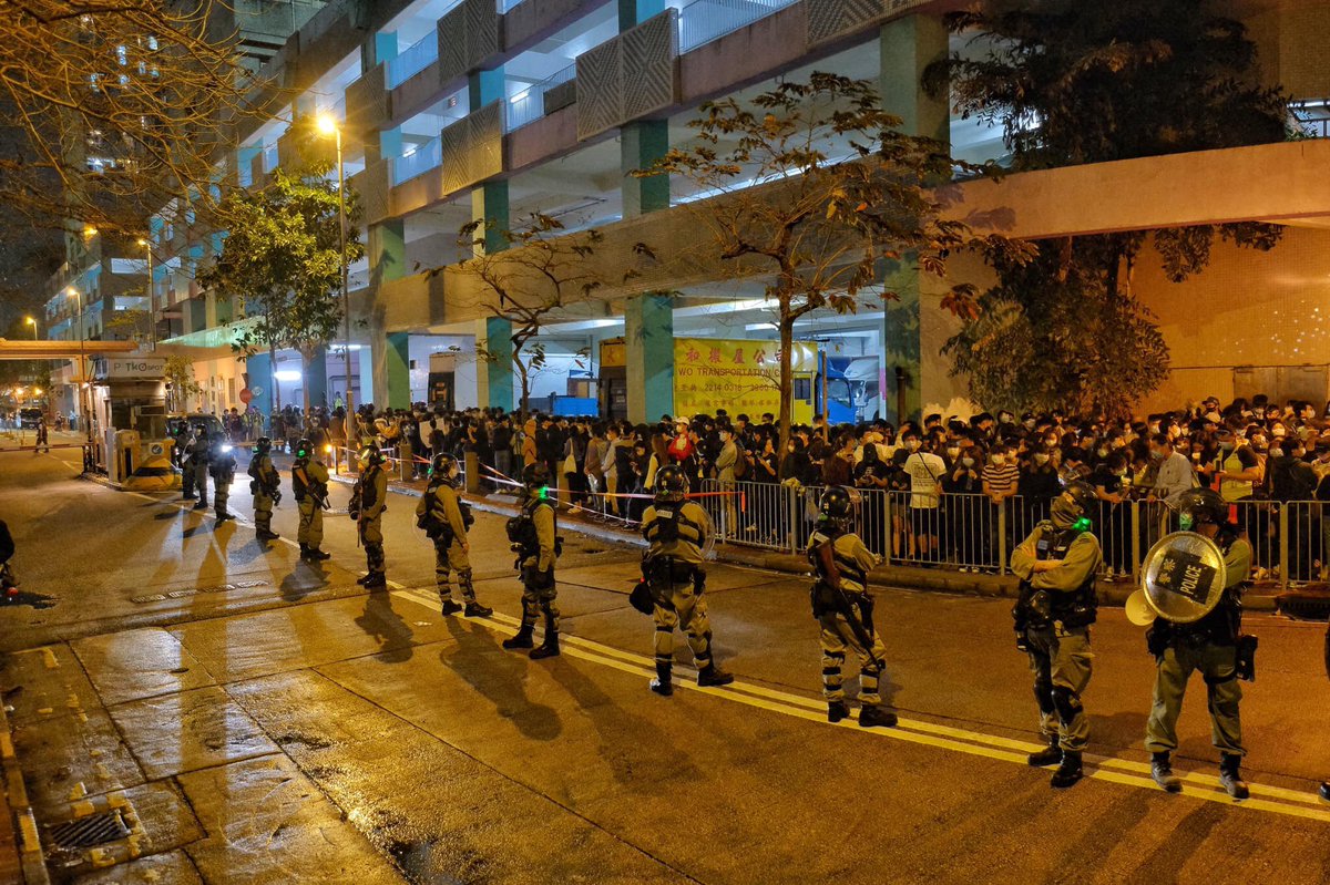 SOSHK13's tweet photo. @STcom Yet, #HKPolice responded to the peaceful mourning with stop-and-search. 

Why? https://t.co/9vnBqcrUG9
