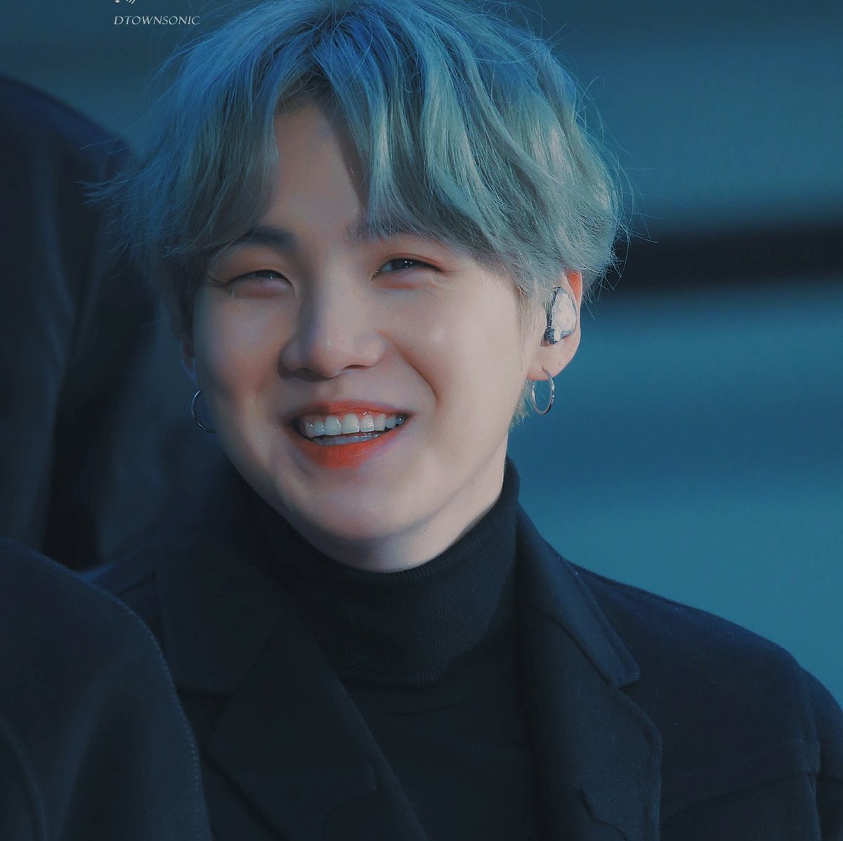 Pom95930155's tweet photo. Happy birthday to my Angel Min Yoongi
09.03.1993 - 09.03.2020

Vạn điều tốt đẹp, nghìn lời yêu thương xin chuyển phát nhanh đến mùa xuân nơi Daegu năm 1993.

Hạnh phúc nhé, mặt trời của em 💜
#HappyBirthdaySUGA 
#HappyBirthdayYoongi https://t.co/UksYzBAh8O
