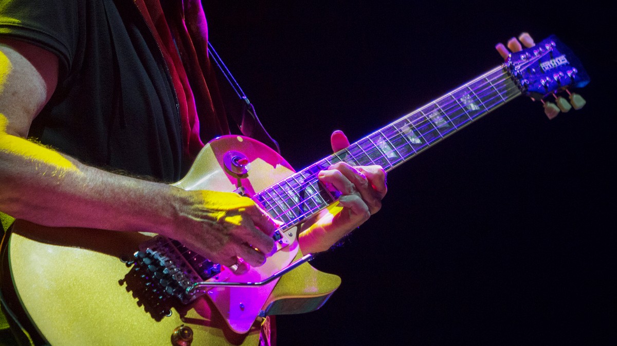 Hack3eat's tweet photo. Vice: "Musicians Algorithmically Generate Every Possible Melody, Release Them to Public Domain" https://t.co/LOS6o6jjgU https://t.co/z7IPyOBncl