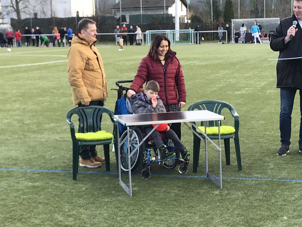 ADtiDude's tweet image. Beim Benefizspiel wurden mehr als 11.000 Euro gesammelt. Alles Gute, kleiner Matts! Und danke für die Organisation Nelson! #weinelf #intervitis #zollamt