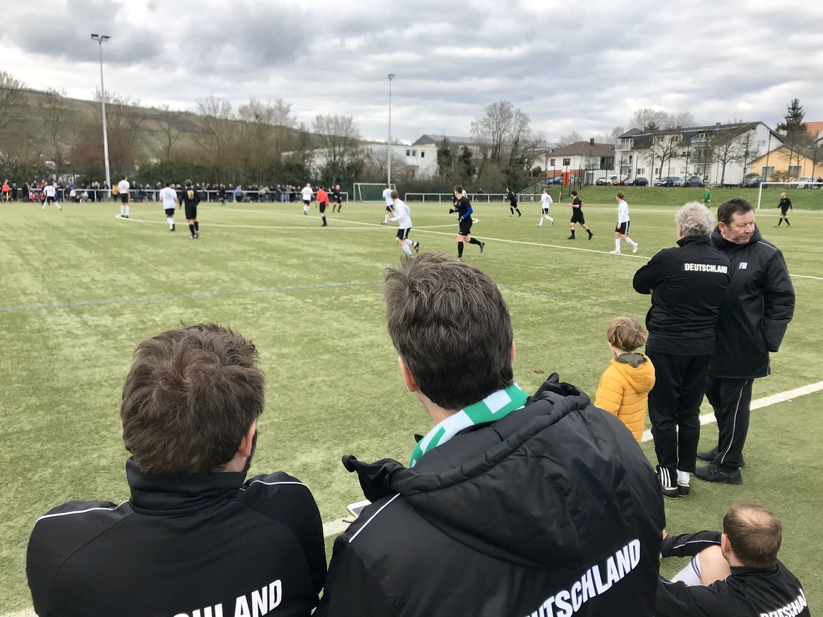 ADtiDude's tweet image. Beim Benefizspiel wurden mehr als 11.000 Euro gesammelt. Alles Gute, kleiner Matts! Und danke für die Organisation Nelson! #weinelf #intervitis #zollamt