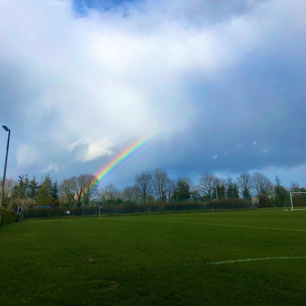 AFCWhyteleafeW's tweet photo. Half Time here at Heston Sports Ground:
QPR 0 - 1 Whyteleafe
#rainsbows #fluffyclowds #everythingsgreat #yay https://t.co/bbVpwTiaof