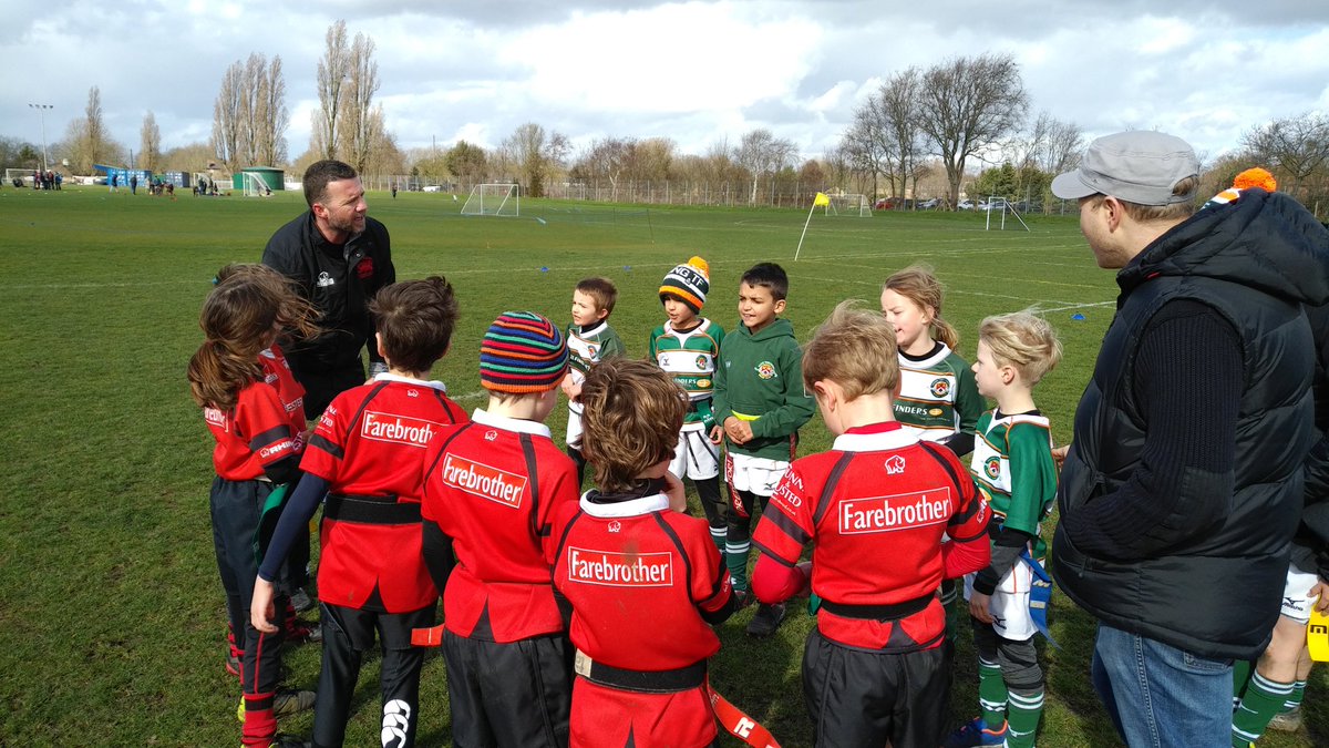 BushMcW's tweet photo. Well done @rosslynpk_minis on a great U8 @MiddlesexRFU Festival today. @LWMiniRFC had a blast. Special thanks to our pals @ETRFC_KidsFirst stepping in to cover a match, best match of the day. Great rugby, medals and you get to meet your school mates 😀 #KidsFirstRugby #RugbyPals https://t.co/Gc927ilA8M