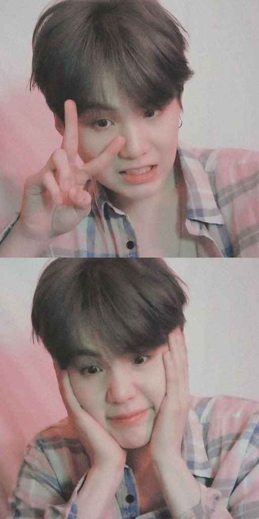 DoublenSs's tweet photo. #HappyBirthdayYoongi 
Love you so vch . Chúc anh hạnh phúc , thành công , oppa hãy ở bên Army với Bangtan thật lâu nhé . Chúng ta cùng hạnh phúc . I PURPLE U 💜 https://t.co/FGyHqitCek