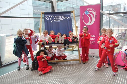 MerseysideGG's tweet photo. Yesterday our members took part in lots of stem activities! For #InternationalWomensDay, we showed our best equality pose. #MerseysideMagic https://t.co/UZpLRXk3zQ