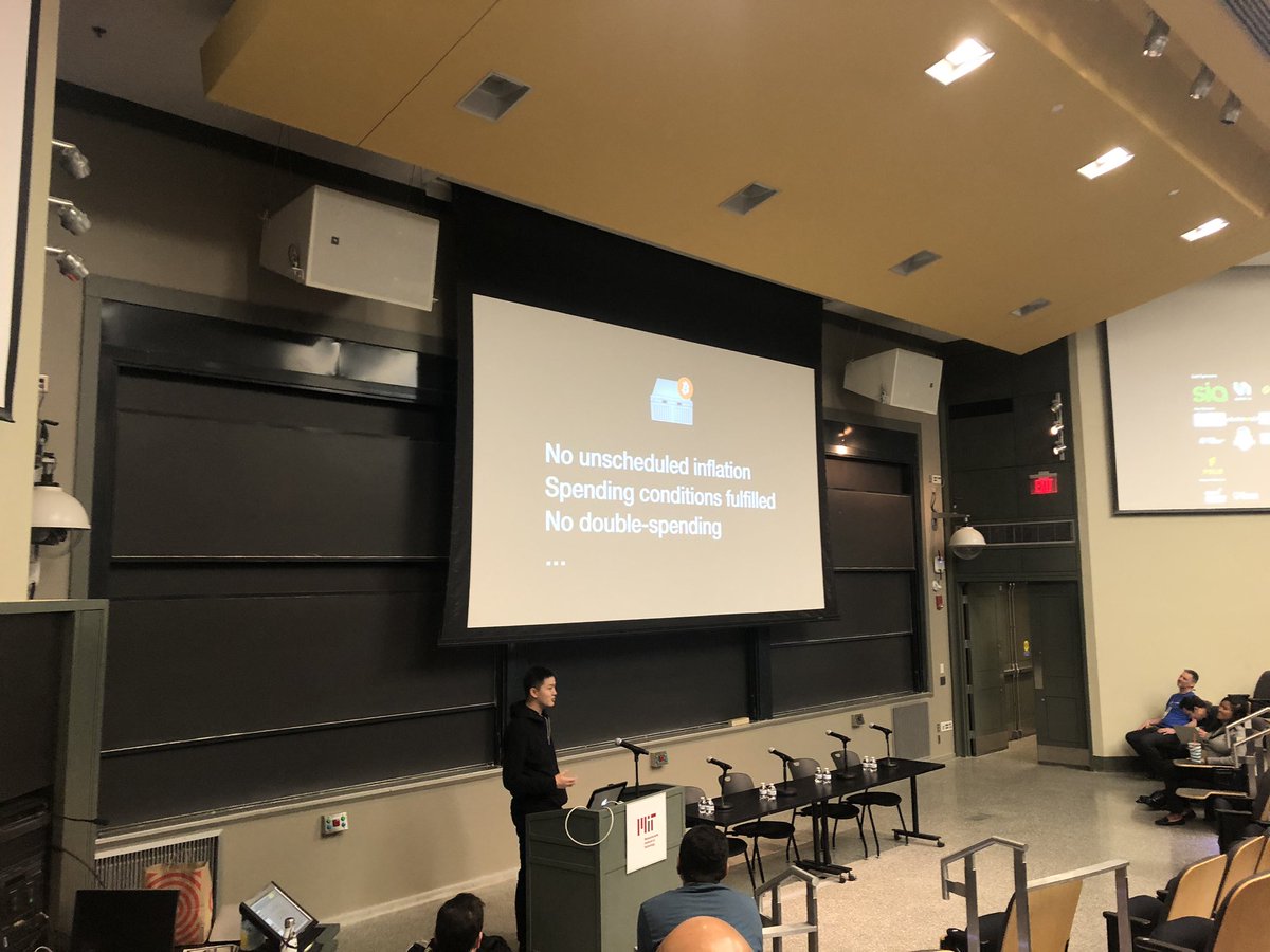 sgheb's tweet photo. Why run a full #Bitcoin node??
Minimise trust @carl_dong
#MITBitcoinExpo #BuildingTheStack @ChaincodeLabs https://t.co/lBXCcNkvEi