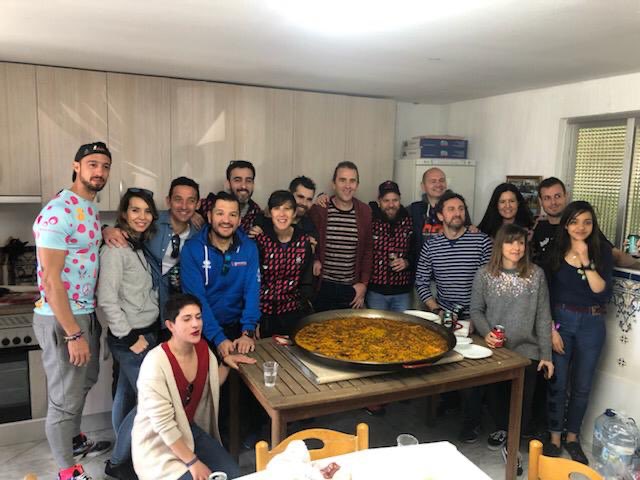 runin9261's tweet photo. 🚀 No todo es correr 💜 #comoporquemedalagana #paella926 https://t.co/PADd9nZJb5