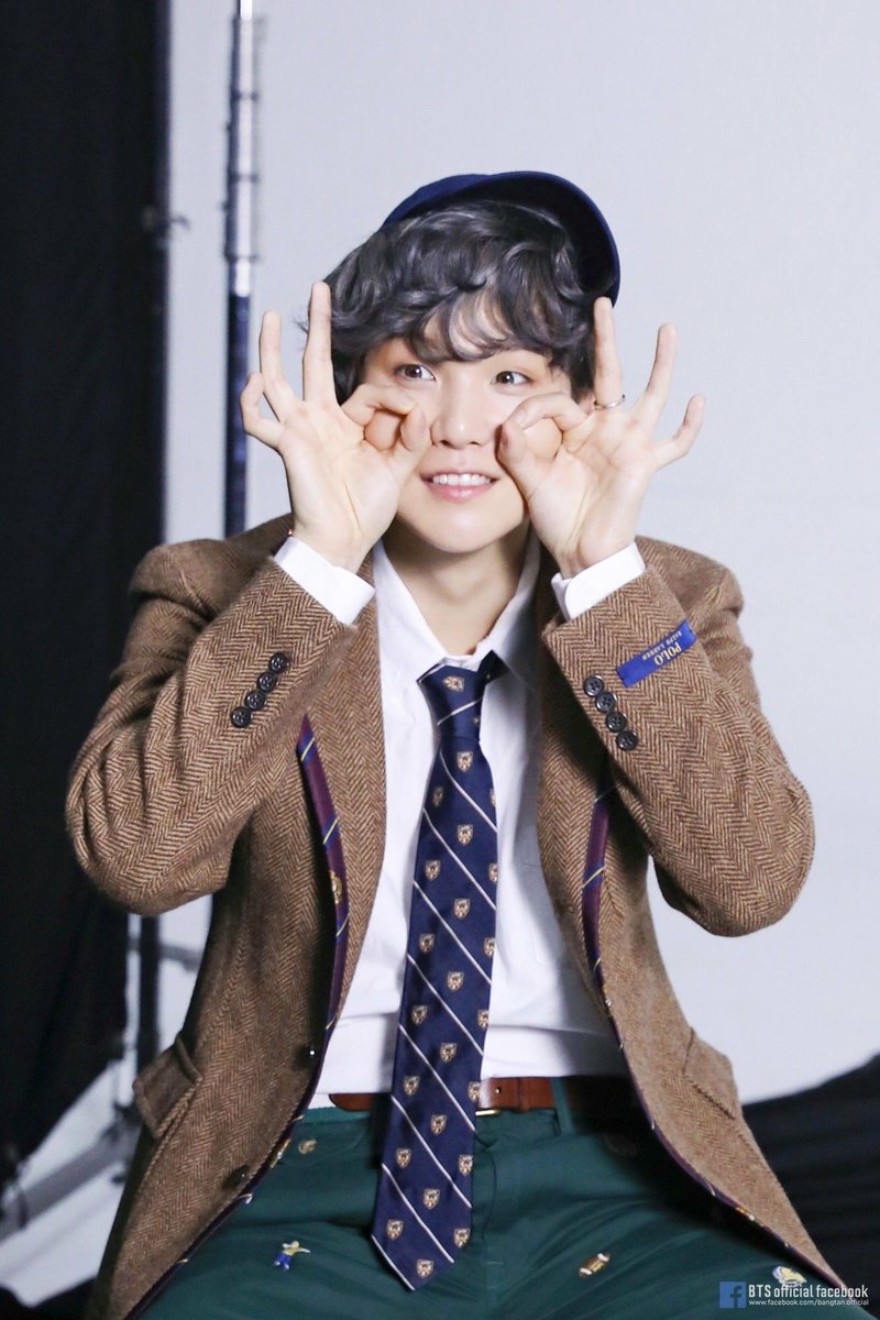 SongMinnie_Sony's tweet photo. Min Meow Yoongi, happy birthday!🎉🎁🐱 Your rap is maddening, your reading is incredible. I wish you to become the most world-wide composer and songwriter.🌹💕😘 We love you very much!💜💜💜
#HappyBirthdayYoongi #BTS #ARMY #YOONGI https://t.co/8VdICSRRCP