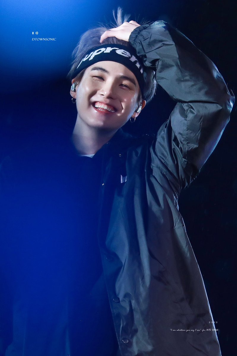 dtownsonic_suga's tweet photo. #HappyBirthdayYoongi 
#윤기의_윤기나는_생일_축하해 
 Happy Birthday 
#SUGA #슈가 #BTS  #방탄소년단   
#민윤기 #AgustD 
@BTS_twt https://t.co/qkJwmtJekP