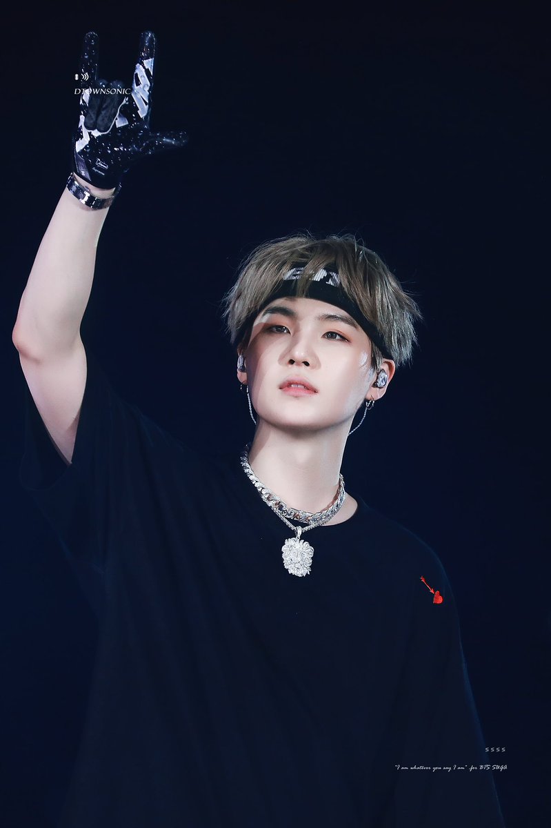 dtownsonic_suga's tweet photo. #HappyBirthdayYoongi 
#윤기의_윤기나는_생일_축하해 
 Happy Birthday 
#SUGA #슈가 #BTS  #방탄소년단   
#민윤기 #AgustD 
@BTS_twt https://t.co/qkJwmtJekP