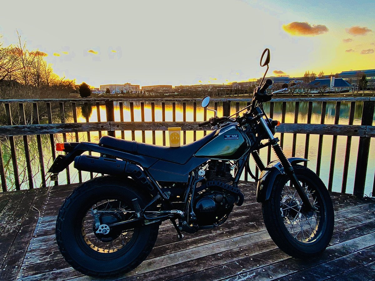 TOKUZO16's tweet photo. #tw225 #バイク #バイクのある風景 #bike #biker #bikelife #バイクのある生活 #バイクのある景色 #バイク乗り #tw200custom #tw2 https://t.co/bRobQ6AThW