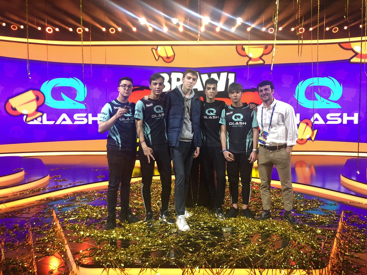 Oliwier_BS's tweet photo. Congratulations @QLASH_Spain for winning the event🏆 Had a lot of fun this weekend also grabbed some op merch 😏 https://t.co/Yx82U3KwmR