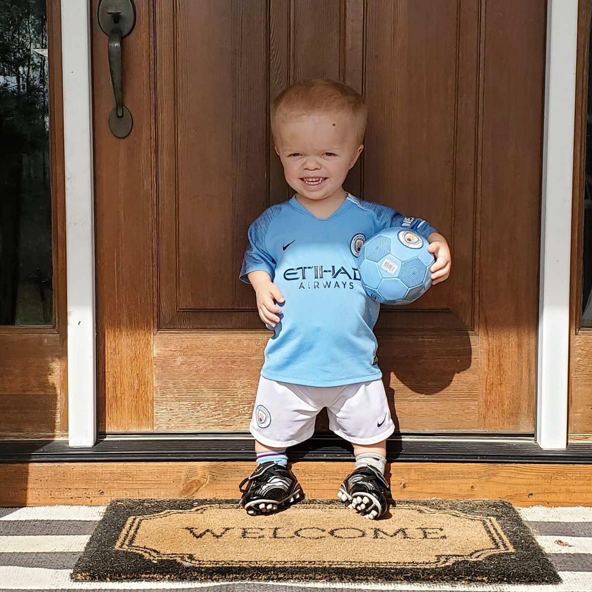 Chris Hennessey tweet media