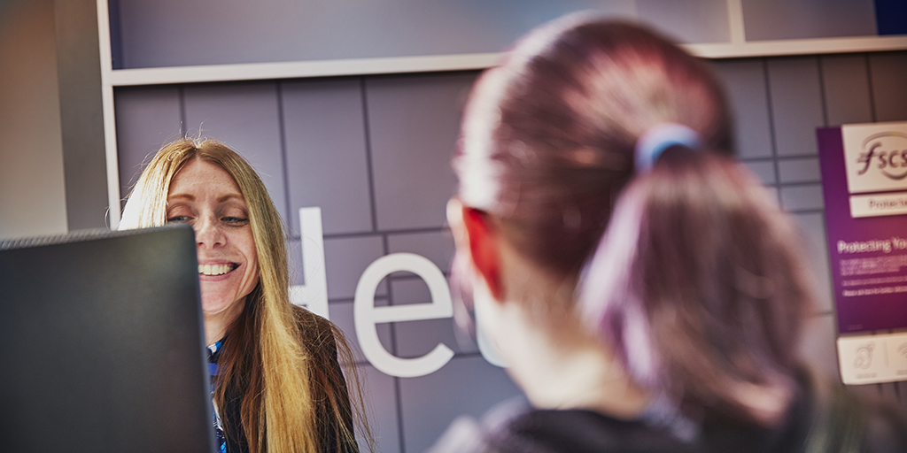 theCoventryJobs's tweet photo. In Melksham our branch is in the heart of the community, providing an exceptional service to all our customers. If you’d like to be part of our team, please get in touch.
#itsthewayworkshouldbe #customerservice #branchlife
https://t.co/DDiCsMLm1S https://t.co/bkv8Yj81Uc