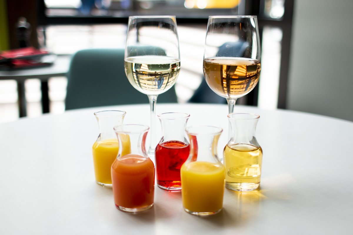 TCOdenver's tweet photo. Bottomless Mimosas done the right way.  $15, all you can drink, multiple flavors, brut or sparkling rosé! Now that's how its done! https://t.co/3Am01hCuMf