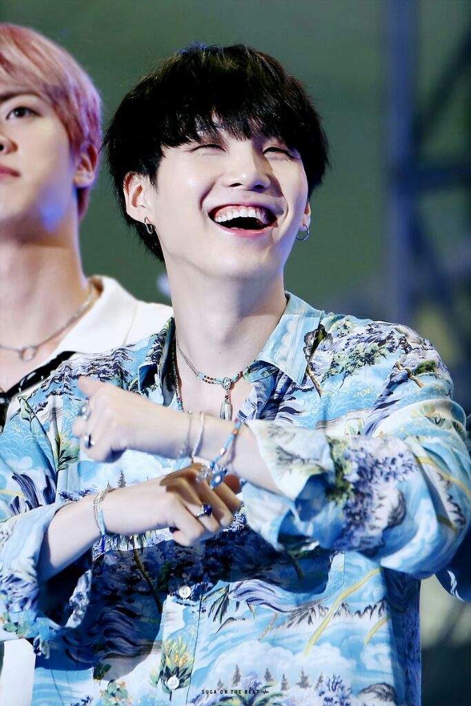 itsimaro_'s tweet photo. Happy birthday kucinggg🐱💜💜
#HappyBirthdayYoongi 
#SUGADAY 
#SugaOurBrightestStar 
#SugaOurStartAndOurEnd 
#GeniusMinSUGA 
#GeniusYoongiDay https://t.co/3hB75HMVDl