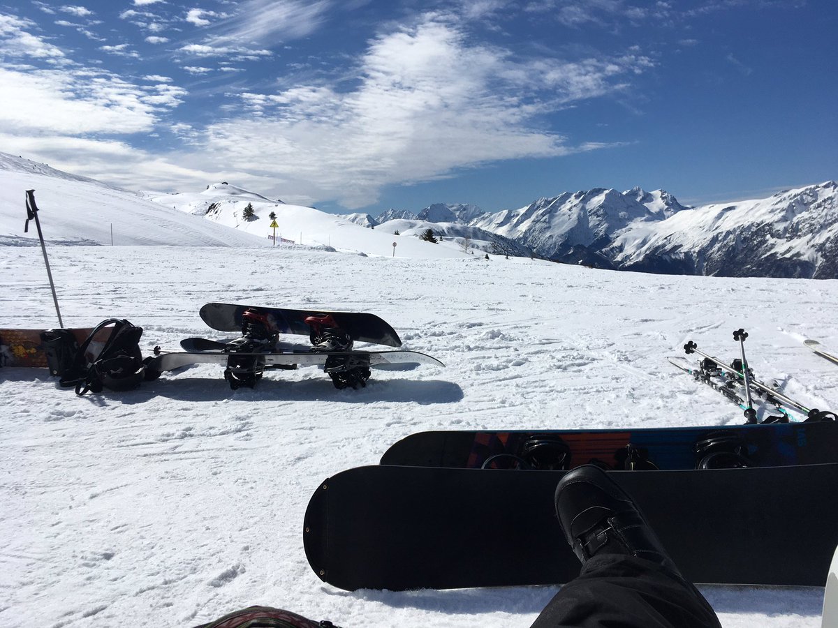 admiralalex's tweet image. And relax... Thank You @neilsonholidays @neilsonfrance #Neilson #AlpeDHuez #DontSneezeOnTheCableCar