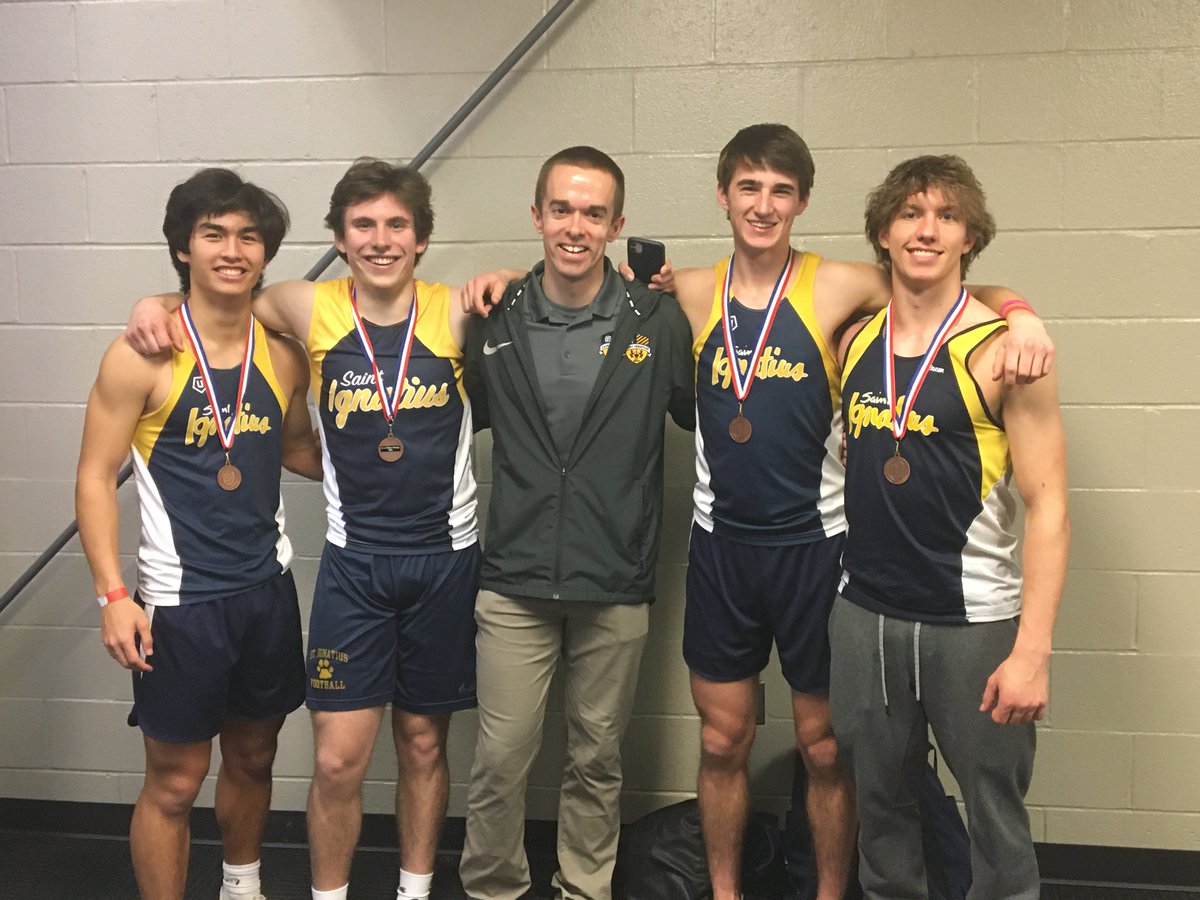 SIHSSports's tweet photo. TF: Wildcats enjoy a solid Saturday at OATCCC Championships, highlighted by Dan Drellishak's sixth-place effort in the pole vault and the 4x800 relay squad's eighth-place race

📰 https://t.co/mvDNcY4rtQ
#GoCats x @SIHSXCTF https://t.co/jFgkwMkmzZ