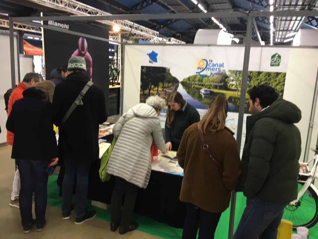 TourismeHG's tweet photo. Dernier jour au Salon @veloinparis, et entrée gratuite aux #femmes aujourd'hui ! 👌
Un beau succès pour cette 1ère édition incontournable et 👏 aux 1ers gagnants du @GuideDuRoutard spécial #CanalDes2Mers 😉 🚲
#VIP2020 #TourismeHG #Velo #Bike #HauteGaronne #Paris #Occitanie https://t.co/Nra8jioG4K