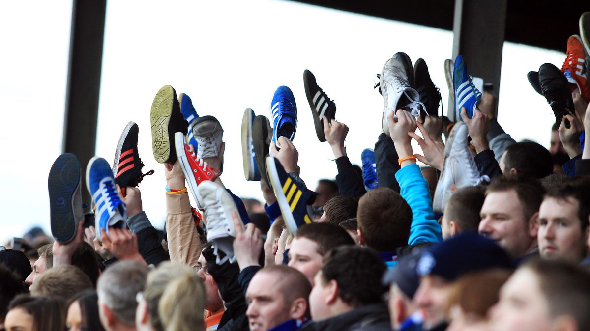idcastpod's tweet photo. 🎙️ Episode 2 is out now!

• 👟 Exploring the history of 'Football Casuals', terrace fashion and 'Britpop’.

• 🗣️ Featuring the former editor of 1980s fanzine ‘The End’ and singer for The Farm, @TheFarm_Peter and Kevin McManus, the curator of @thebme.

👉https://t.co/2PkszmgqfN https://t.co/4Apj8sySDa