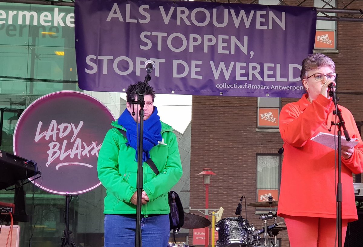 Yes!!! Met 700, wat een warm Women’s Strike Festival vh Collectief 8 maars #8maart #Vrouwenstaking #vrouwendag