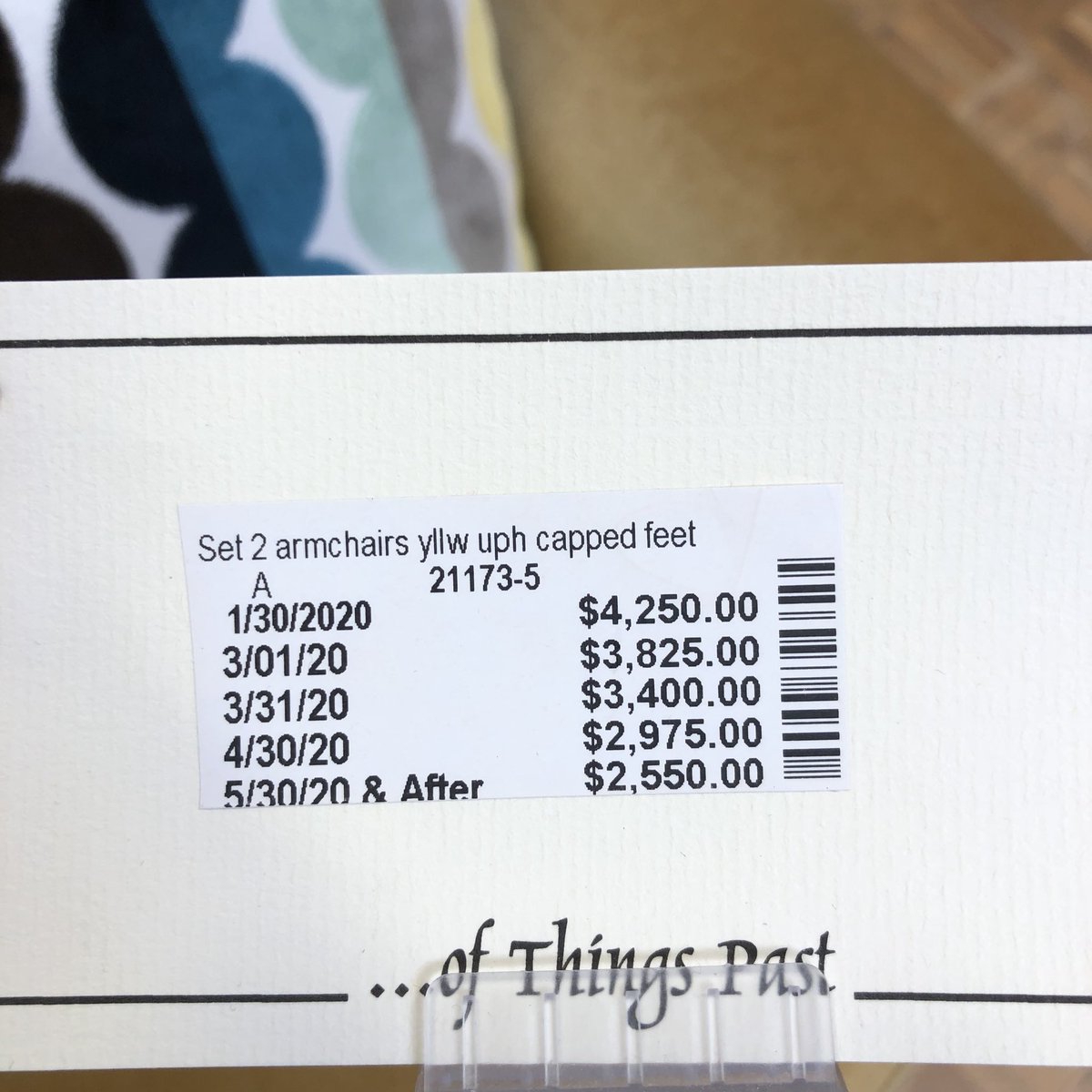 OfThingsPast's tweet photo. [ Spring ]
Are you planning any home updates this season? 
#loveconsignment https://t.co/0ZA02xpYGp