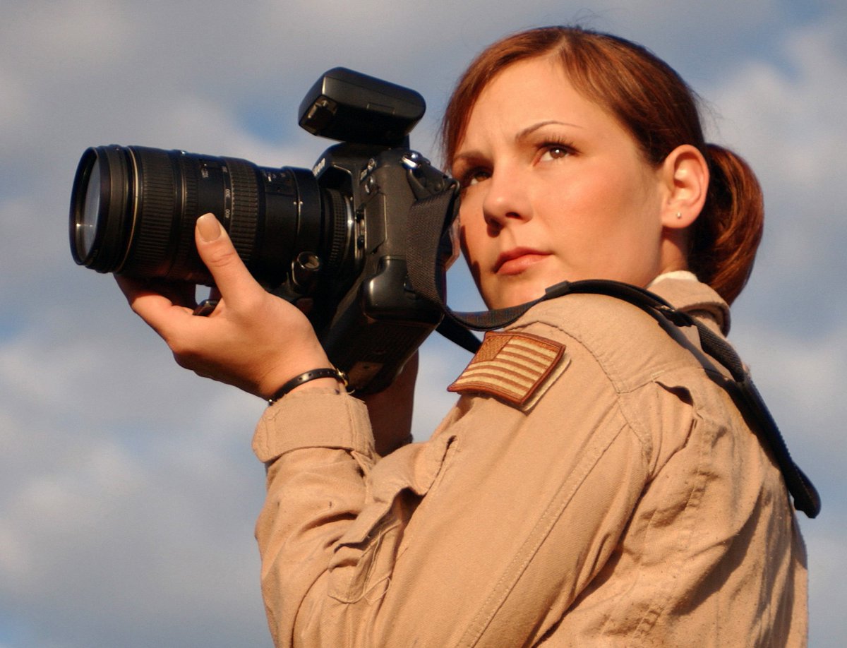 USAWF's tweet photo. Ms. Stacy Pearsall
2020 Us Army Women's Foundation Hall of Fame Special Recognition
"Pearsall got her start as an Air Force photographer at the age of 17. During her time in service, she traveled to over 41 countries."
https://t.co/iq4lEUFThs #photography#militarywomen https://t.co/Asr6VXSPqL