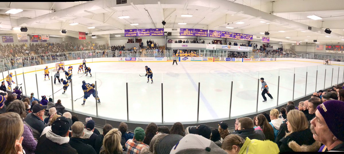RichardsJay's tweet photo. Made it to the KB Willet for the first time. Quite than electrifying atmosphere...than it got quiet. What a game. Nice job @UWECHockey #keepthewheelsmoving #notdoneyet https://t.co/wD6HqSgHKg