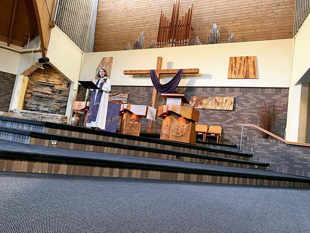 graceofav's tweet photo. A bridge is different than a road, shorter, holding up tires and tired feet for a bit. Yet, when you need to get from one side of something to the other, bridges show their worth in a big way.

Pastor Sarah, thank you for being our pastoral bridge. We ar… https://t.co/7zNw1Mzl57 https://t.co/SJlptXspPF