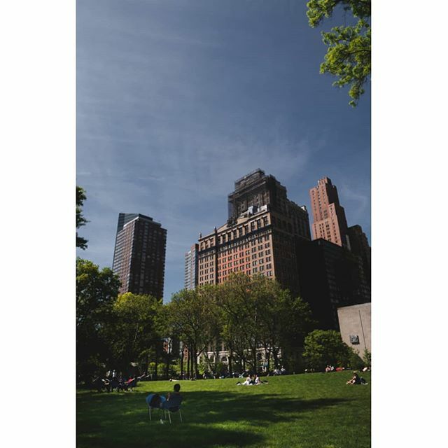MSwiderek's tweet photo. Battery Park. #newyork #gf_streets #newyork_ig #nyc_explorers #nycprimeshot #nycityworld #newyorklike #usa #city #urban #streetphotography #nyc #ny #manhattan #shutterpresser #doyoutravel #usa #travelling #travel #photography #newyorkloversnyl #ig__newyork #panasonic #batter… https://t.co/VR5JThJ9mv