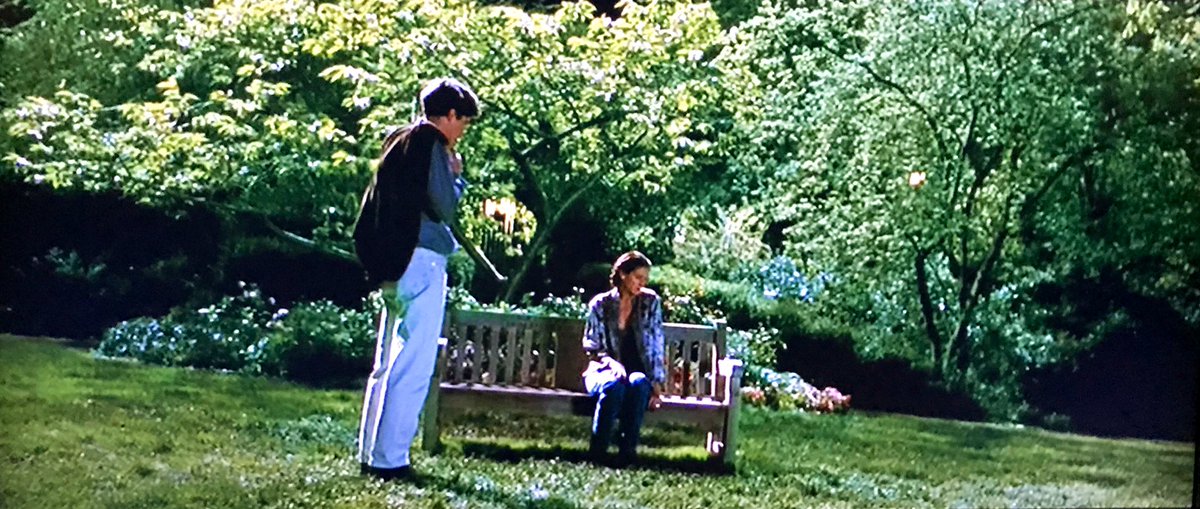 2 3 にのさん Sur Twitter 映画の好きなデートシーン ノッティングヒルの恋人 より ウィリアムとアナの夜の公園デート この長椅子がラストの伏線に 今でも大好きな映画です