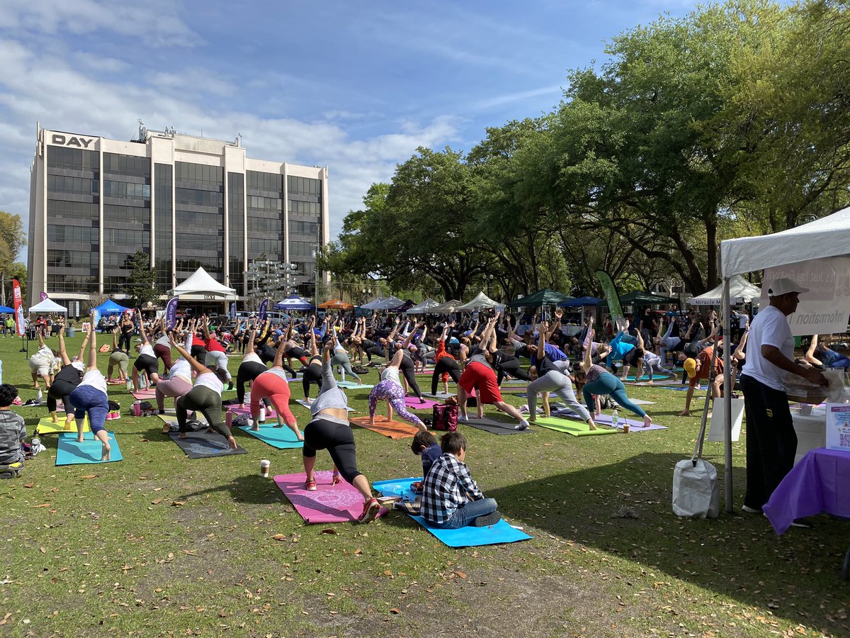 nwakayimit's tweet photo. Yoga fest @DrinkBODYARMOR  #obsessedwithbetter @Publix https://t.co/xcvtYtQmNm