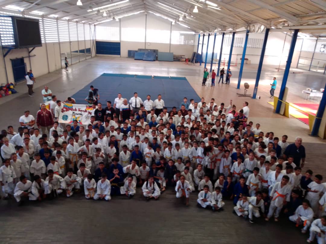 IRDA_OFICIAL's tweet photo. @IRDA_OFICIAL #Dom8 Celebramos el triunfo de la Asoc. de Judo del edo Aragua con el Invitacional Nacional de Judo cat. Pre infantil-Infantil sumó 19 medallas de Oro, 15 de Plata y 21 de Bronce. https://t.co/5VgJSaYkET