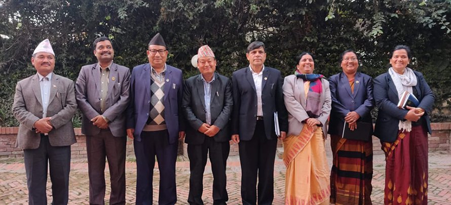 MoALD_nepal's tweet photo. कृषि तथा पशुपन्छि विकास मन्त्रालयको आयाेजनामा  सातै प्रदेशका     भूमि व्यवस्था ,कृषि तथा सहकारी मन्त्रालयका मा‍ननी मन्त्रीज्यू हरुसँग प्रि-वजेट समन्वय वैठकमा माननीय मन्त्री घनश्याम भूसाल  । https://t.co/l89Pn6esY8