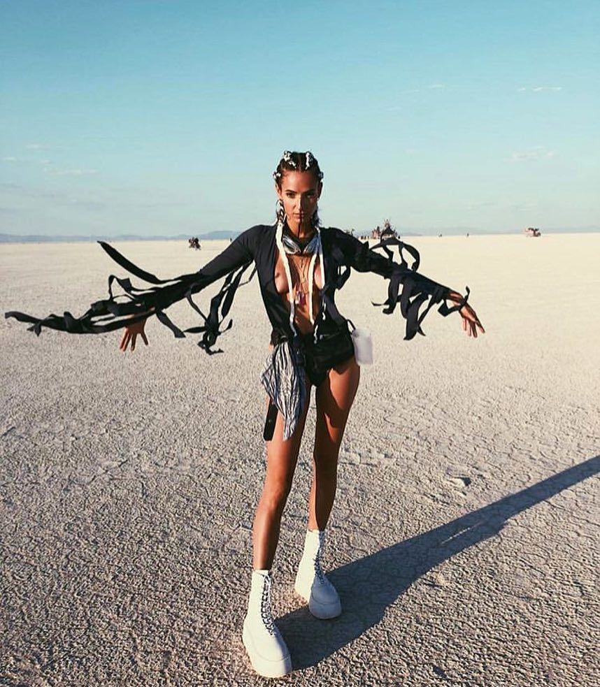 KnightBeauties's tweet photo. Burningman - Pinterest 

#artistsoninstagram #burningmanfestival #inspo #pinterest #knightbeauties #festivaloutfit #dancingburningman https://t.co/7NbJ3o7J0V