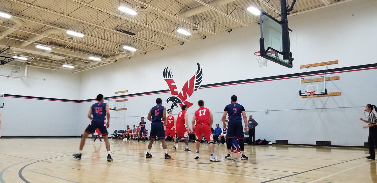 EWUcampusrec's tweet photo. And we're back for day 2! We have 3 facilities going today for playoffs @SportsinSpokane #NIRSA 
@NIRSAChamp6 https://t.co/2C7JJRUGFP
