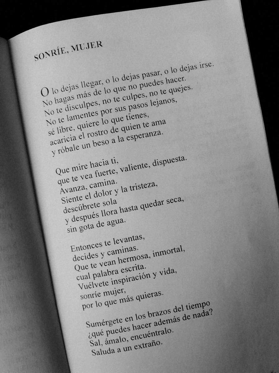 Jasalmer's tweet photo. SONRÍE MUJER

Entonces te levantas,
decides y caminas.
Que te vean hermosa, inmortal,
cual palabra escrita.
Vuélvete inspiración y vida,
sonríe mujer,
por lo que más quieras.

#8M
#8M2020
#DiaDeLaMujer
#DiaInternacionalDeLaMujer https://t.co/h9rqjcV9KE