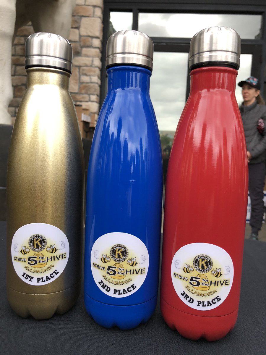 AllamandaES's tweet photo. Deb Feinsinger, #HealthandWellnessChoiceProgram coordinator, came up w/ brilliant idea! Instead of #trophies for #Strive5fortheHive #REUSABLE #waterbottles! #functional #practical #innovative Furthering a climate &amp; #CultureofHealth in the #community! #RobertWoodJohnsonFoundation https://t.co/iXlbRzlAdi