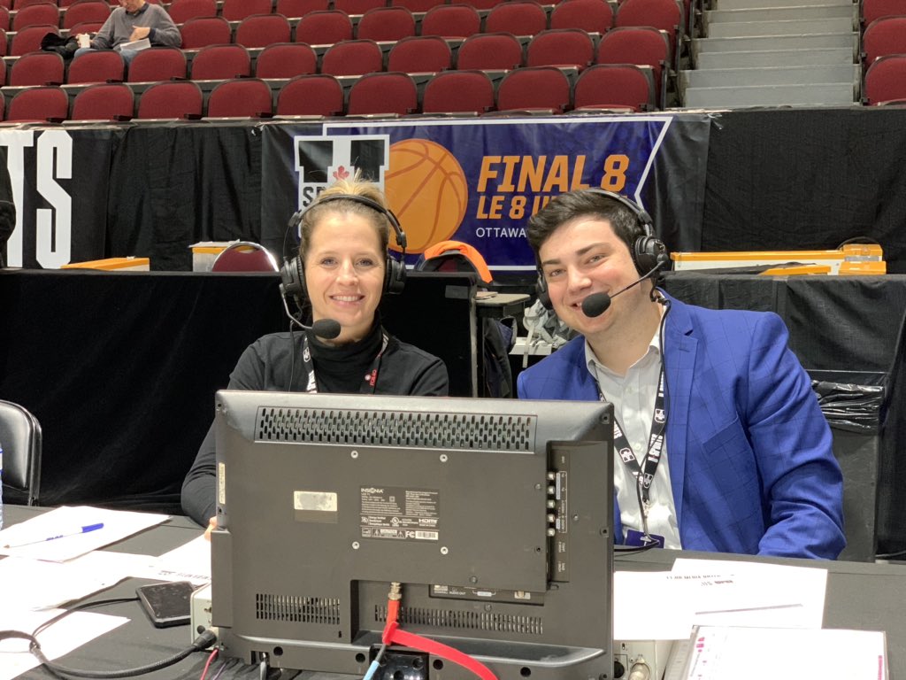 Frankjet7's tweet photo. Suivez la journée des finales nationales #Usports en direct d‘Ottawa avec @verolab et @jolmax18 via webdiffusion:
https://t.co/pCTC8qtlB6

#Final8 https://t.co/bVgG3KxG5D