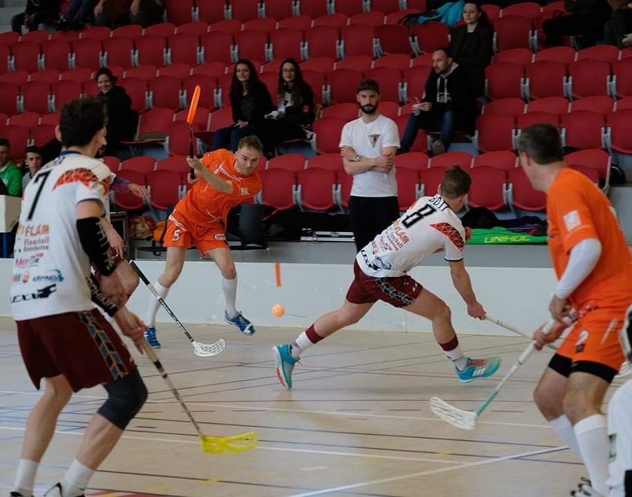 Les tigres s'inclinent 8-3 face à <a href="/annecytrolls/">Annecy FC Les Trolls</a> , match intense et engagé. 
#floorball #francefloorball #gotigers