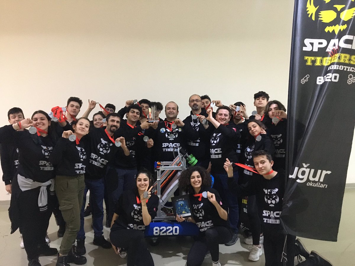 ilkererdevil's tweet photo. Bu gurur hepimizin. İstanbul Ülker Arena’da gerceklesen dünyanın en prestijli robot yarışmalarından biri olan gelişmiş yazılımın ve tasarımın ön planda oldugu FIRST ROBOTICS COMPETITION’ da Mersin Ugur Okulları 54 takımdan finallere kalarak ikinci oldu https://t.co/FtxaccFmNM
