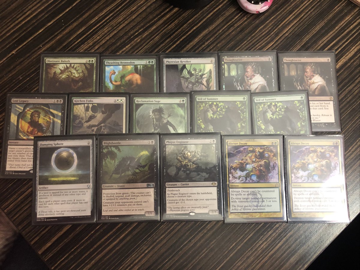 RuneclawBarich's tweet photo. Played Yawg at regionals with the same list I was testing. (Ooze main) This is the sideboard I decided on. I think Decay is enough better than Trophy right now that two of those is correct. 6-2 Losing to Ponza and Bant Blade which are both close. Yawg great. #SCGREGIONALS https://t.co/DGPhdtEKc7