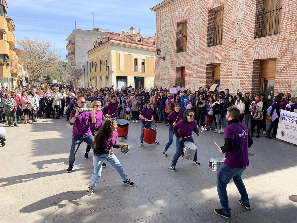 Un año más, el 8 de Marzo salimos a la calle a apoyar y reivindicar el Día de la Mujer, porque la lucha sigue y es cosas de todas y de todos. Ni un paso atrás. ✊🏼💜
.
.
.
#diadelamujer #8demarzo #sambaiduria #batucada #reivindicacion #manifestacion #sanfernandodehenares