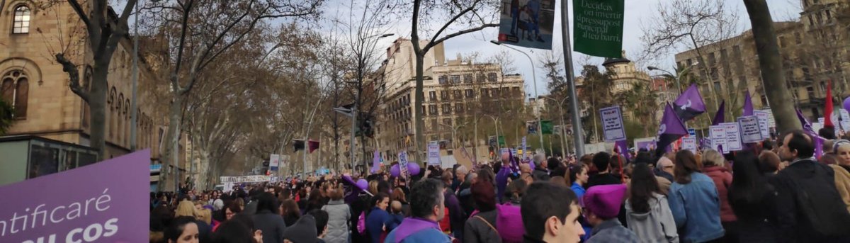 jscbarcelona's tweet photo. Un any més, presents a la #manifestacion8m a #Barcelona! #8M2020 #8M #8MJSC #8Marzo @jsccatalunya https://t.co/DsdtXIkbqU